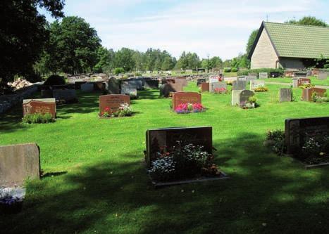 I de äldre kvarteren A K finns äldre gravvårdstyper som högresta, halvhöga och låga smala gravstenar, som oftast tillverkats i diabas.