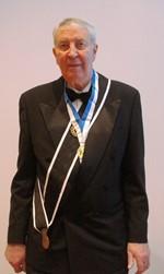 Aulan, med en takhöjd på uppskattningsvis 15-20 m och rikt dekorerat tak och väggar, används för akademiska ceremonier