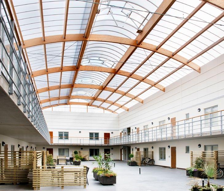 KATRINEBERG, GÖTEBORG (SE) FORUM ER ENTREPRENÖR PEAB SVERIGE AB OCH BÅGLANTERNINSYSTEM Ljuset bidrar inte bara till att skapa en