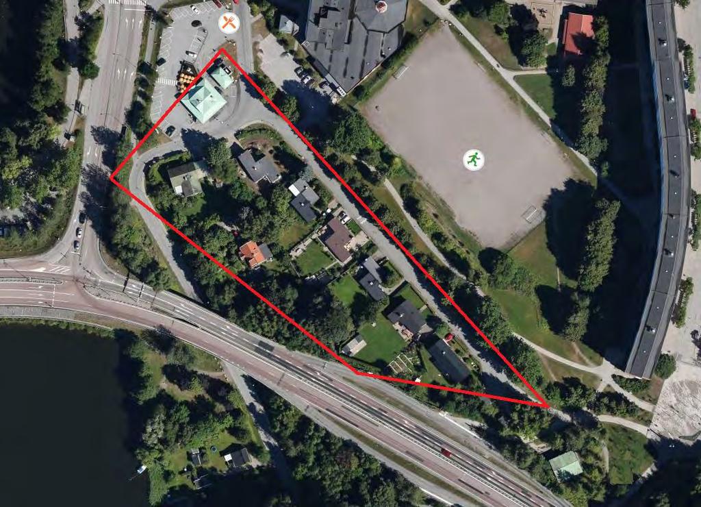 Alla lägenheter kan nås från entréterrasserna som ska löpa runt husen, vilket ska fungera som kommunikationsytor och privata uteplatser framför varje lägenhet, se figur 8.