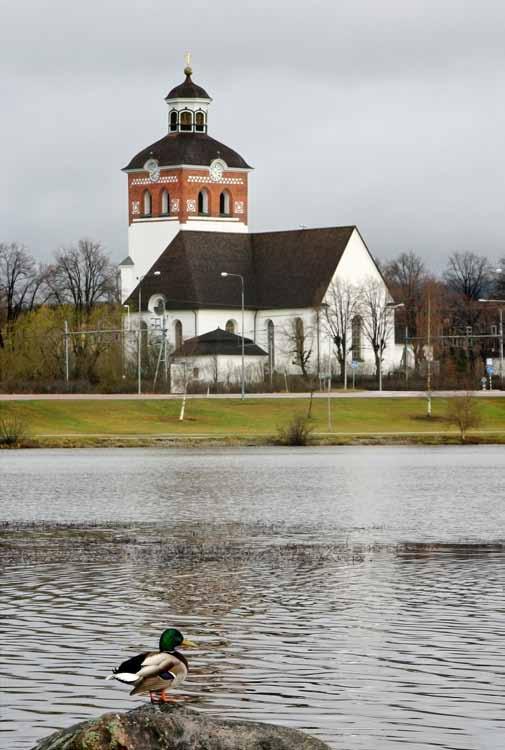 Innehåll 1. Vid akuta behov 2. Vård och behandling Primärvården - Hälsocentraler Sjukvårdsrådgivning Vuxenpsykiatriska mottagningen Beroendemottagningen 3. Hjälp med planering Socialtjänsten 4.