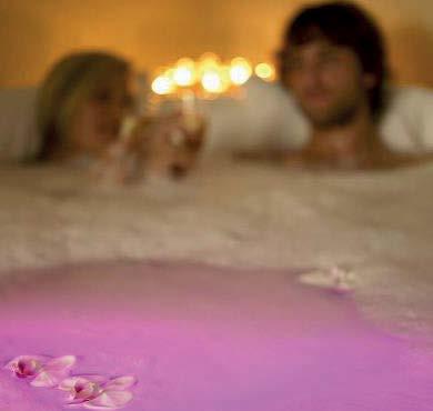 relaxavdelningen I vår relaxavdelning kan du njuta av sauna, japansk varmpool