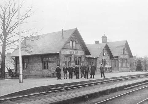 210 Granskningshandling 2017-02-17 ålar astigheter i re ie 7. FÖRUTSÄTTNINGAR Historik, Grevie samhälle År 1885 öppnades Skåne-Hallands Järnväg mellan Helsingborg och Halmstad.