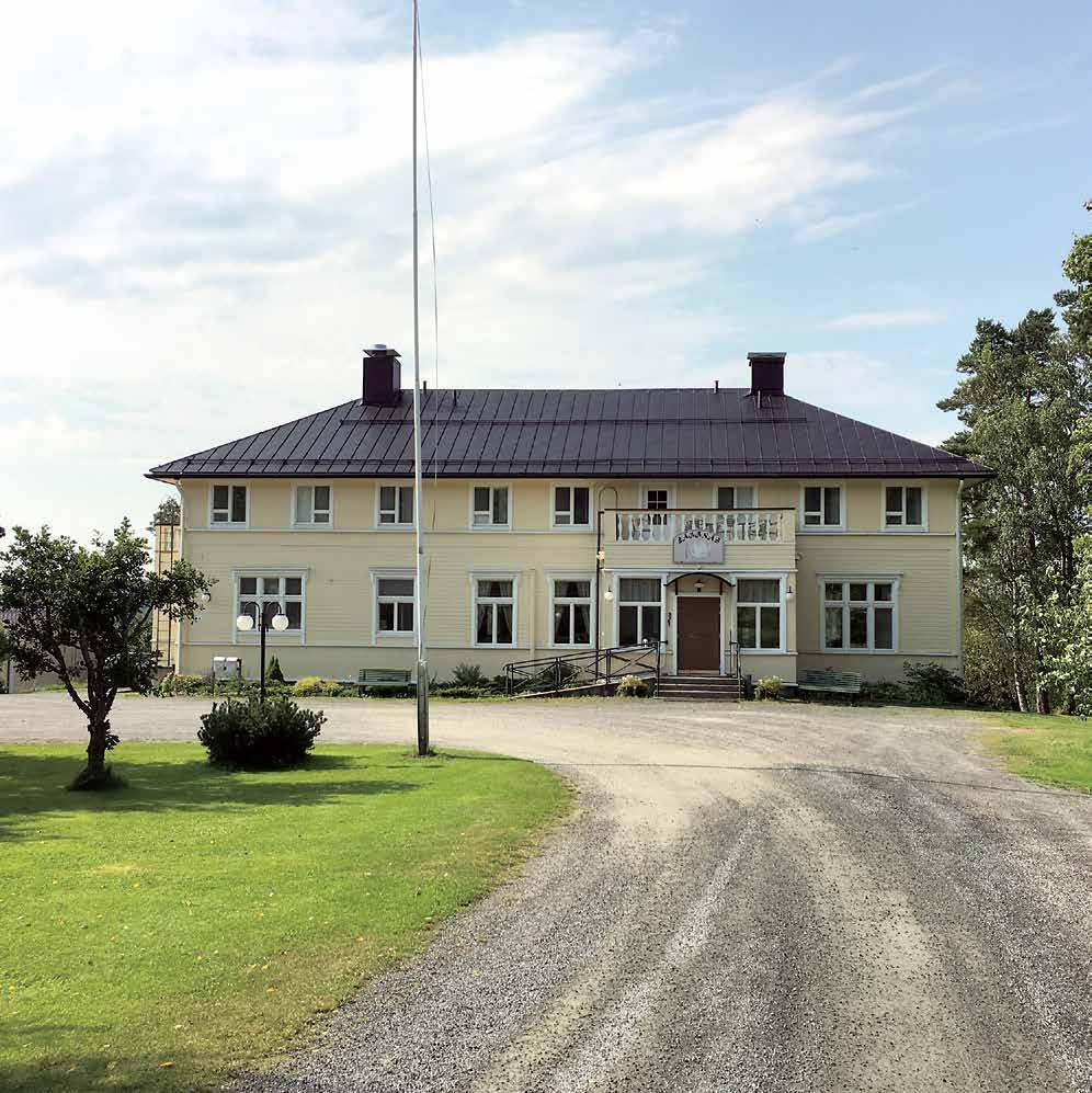 MARTHAHUS FINLANDS SVENSKA MARTHAFÖRBUND Ordförande Andrea Hasselblatt Verksamhetsledare Frida Nylund Borgå, Helsingfors, Jakobstad, Karleby, Mellersta Nyland, Nykarleby, 13 DISTRIKT Sydösterbotten,