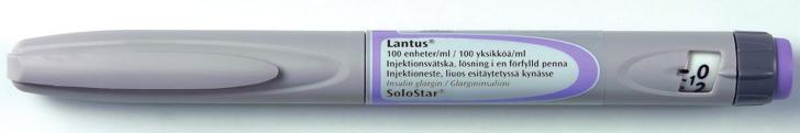 Insulinpennor SoloSTAR är en förfylld insulinpenna där dosen ställs in i steg om 1 enhet. Maxdosen är 80 enheter per injektion. Mer information om alla våra insulinpennor finns på www.insulin.se. ClikStar är en insulinpenna som laddas med ampuller.