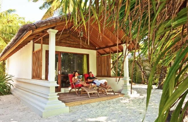 Reethi Beach Resort Reethi Beach Resort ligger på en liten ö i Baa Atoll, endast en 35 minuters
