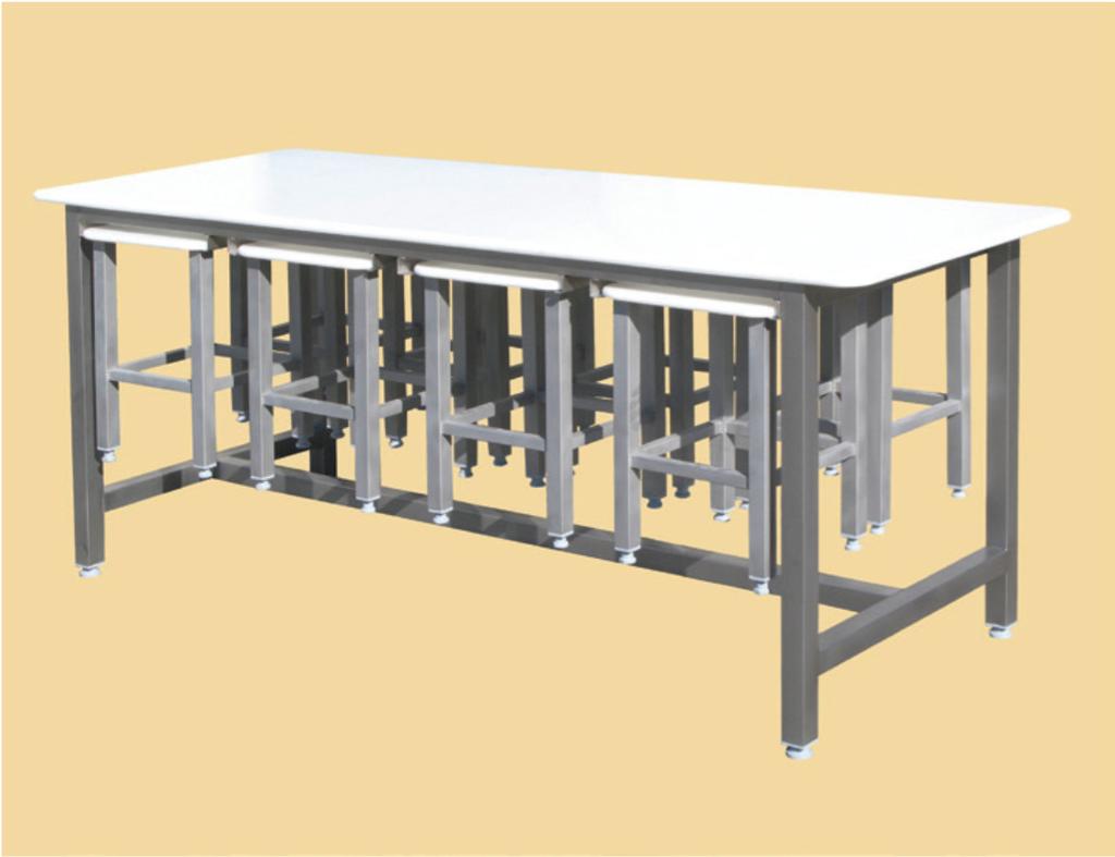 Matsalsbord Bordet och stolarnas stativ i rostfritt Bordsskivan och stolsitsarna i plast Stolarna går att hänga under bordet Bordets höjd: 900mm