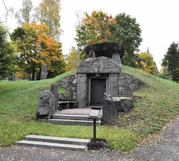 På Stora Kopparbergs kyrkogård hittar du gruvdrängen Mats Israelssons, även kallad Fet-Mats, grav. Mats dog endast 20 år gammal vid en olycka i gruvan.