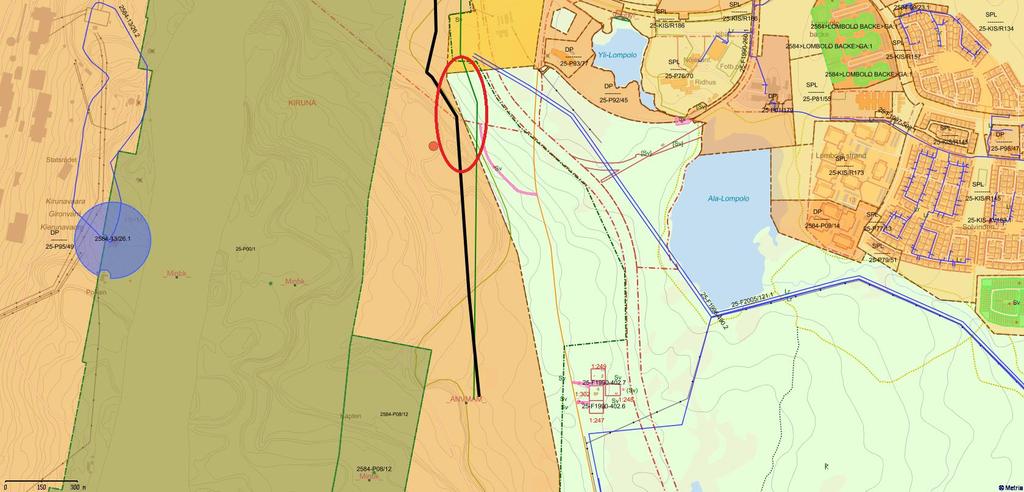 Vita markeringar representerar mätbara GPS-mätpunkter. Röd ring markerar den punkt där påverkat området går över detaljplanerat gruvindustriområde.