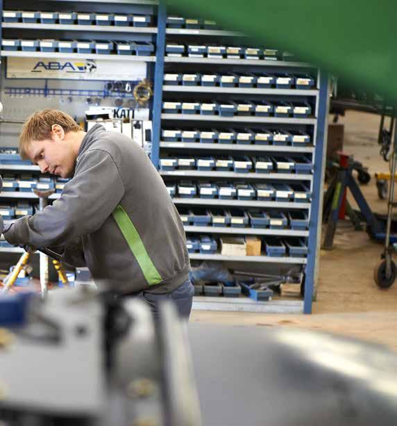 din trygghet! Översyn och montering av slitdelar Varför ödsla tid och kraft på att montera nya slitdelar på din maskin? Låt oss göra jobbet. Våra mekaniker fixar det och du får tid över till annat.
