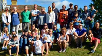 På familjelägret ges man möjlighet att dela erfarenheter med varandra,