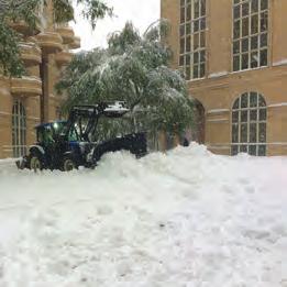 Vi byter successivt ut korgar till nya, större med inbyggd pantburksbehållare.