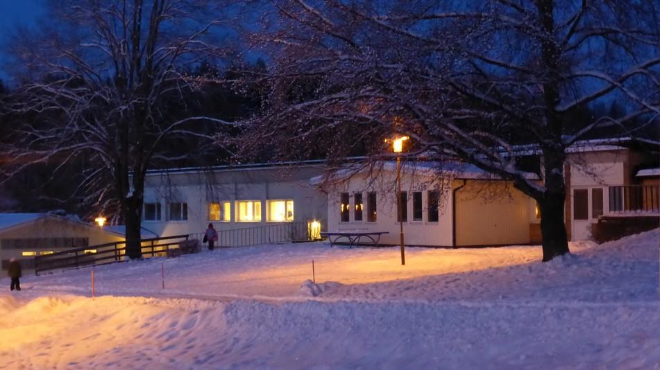 Gärdesskolan Grundskola Skolbarnsomsorg Skolledning Expedition Gärdesskolan Trädgårdsgatan 22 670 40 ÅMOTFORS Kulingen Liselott Öberg-Stridh rektor liselott.oberg-stridh@eda.