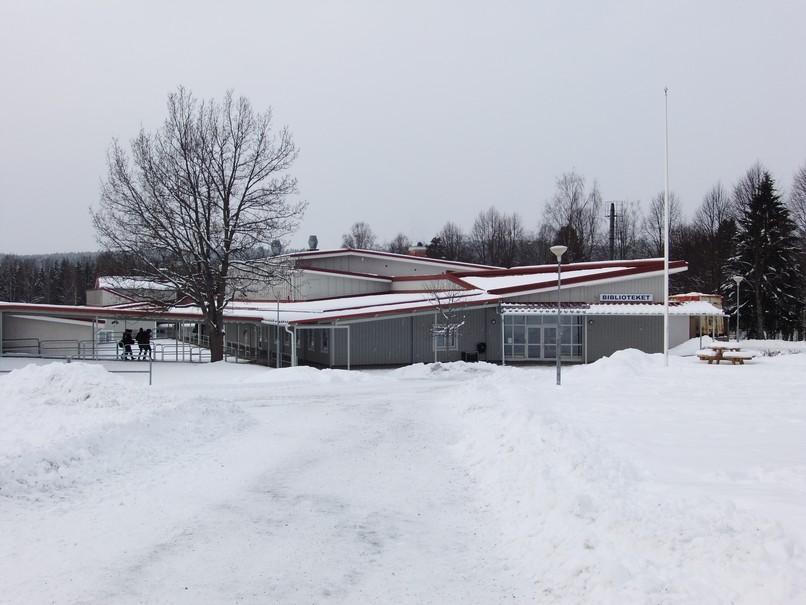 Hierneskolan Grundskola Skolbarnsomsorg Skolledning Expedition Hierneskolan Hiernegatan 1 670 41 KOPPOM Kometen Tobias Erlandsson rektor 0571-283 82 tobias.erlandsson@eda.