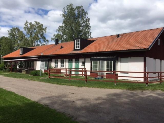 Allsång Söndag 11 juni Välkomna till Allsång på Edhaga Gård Spelar gör: Jesper