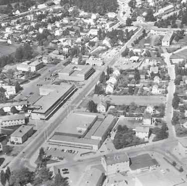 Centrums historia Dagens centrum i Hallstahammar är relativt ungt och har i huvudsak vuxit fram mellan 1960-1980 talen.