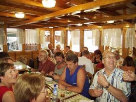 På eftermiddagen lägger fartyget till i hamnen i Zadar och ni kan upptäcka Zadars historiska centrum. Kvällen och natten tillbringas i Zadar. Dag 8. Hemfärd Utcheckning efter frukost (09.