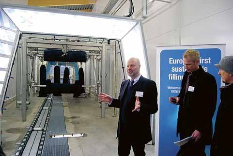 6 21 27 januari 2012 V I I S O L L E N T U N A Nyheter Europas första hållbara mack finns i Sollentuna Med bland annat solpaneler, vattenuppsamlare invigningen.