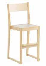 VOX barnstol hög Barnstol med stomme i massiv klarlackad björk. Sits belagd med linoleum och ljudabsorbent på undersidan.