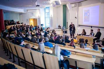 Fredag 11 november SEMINARIER Hur säljer man svenska deckare? Deckaromslagens roll 10.15 11.