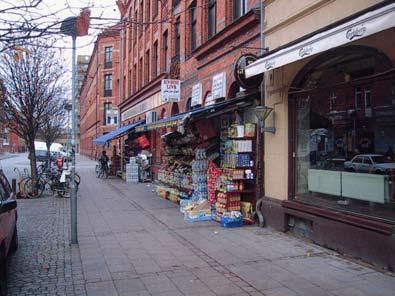Målsättningen är att förbättra stadsmiljön och sambanden mellan parker och platser som finns inom stadsdelen. För att få fungerande offentliga rum bör de locka till sig en bred publik.