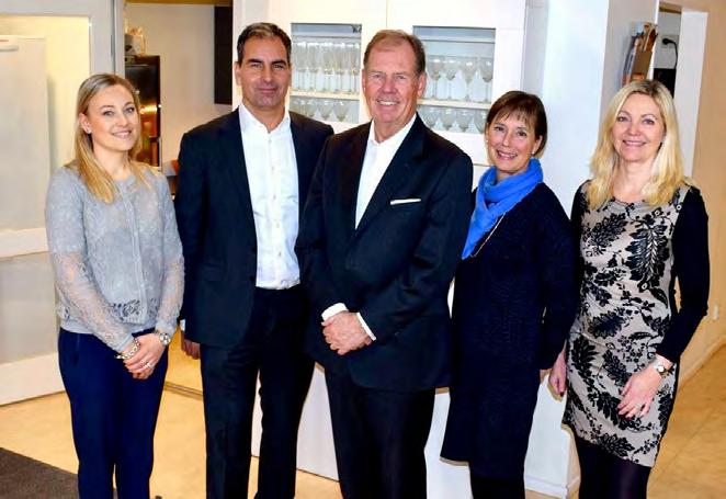 STYRELSE, LEDANDE BEFATTNINGSHAVARE OCH REVISORER STYRELSE Jenny Pizzignacco Född 1979 Civilekonom, Lunds universitet Medlem av styrelsen sedan 2014. VD för Dedicare Nurse Sverige AB.
