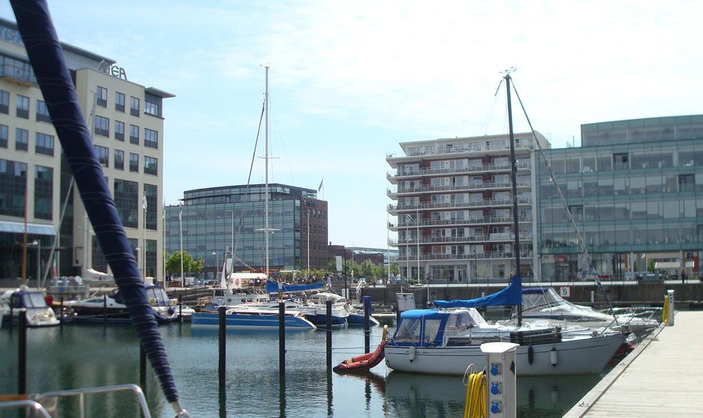 Byggnader Det har visat sig relativt svårt att blanda funktioner i byggnaderna.