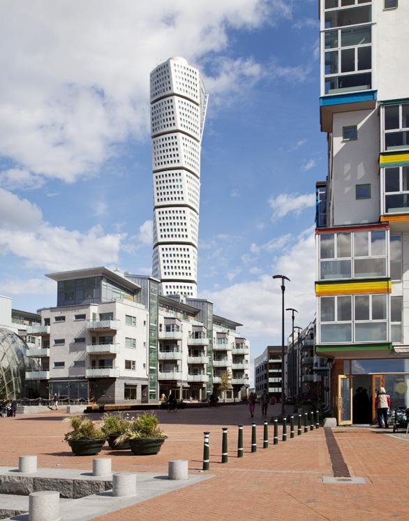 Det finns många byggnader med hög klass på den arkitektoniska utformningen: Turning Torso, Regionhuset, Urbana Villor, hovrätten, parkeringshuset Skrovet etc.