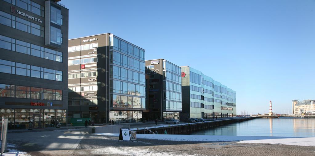 Varvsstaden I Varvsstaden pågår fortfarande industriverksamheten såsom tillverkning av vindkraftverk.