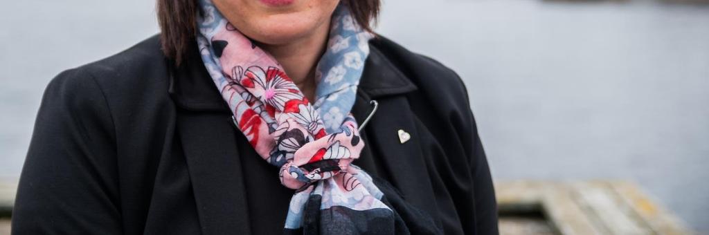Vi firar årstider och högtider lite annorlunda här vid kusten: vi har till exempel Lucia. Staden är förtjusande på sommaren.