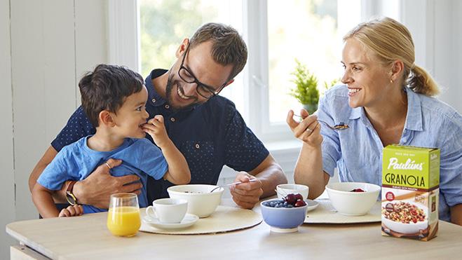 ORKLA MATBAROMETER ETT MÄTVERKTYG FÖR ATT FÖRSTÅ VÅRA KONSUMENTER 55 % Som en av Sveriges största livsmedelsproducenter har vi ett ansvar, utöver att se till att all den mat som vi erbjuder är trygg