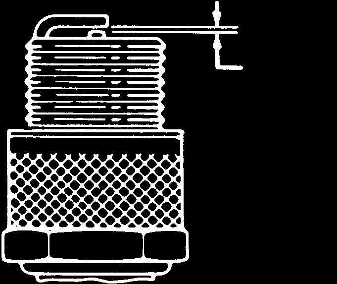 Byte av tändstift Byt ur tändstiften var 800:e arbetstimma. Rekommenderat luftgap är 0,76 mm. Korrekt tändstift är Champion RC YC.