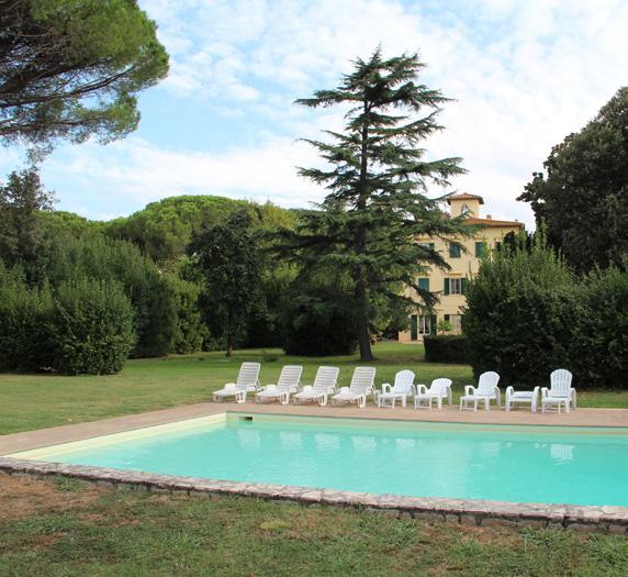 god mat, vila och vackra omgivningar och fann våren 2014 Villa Ravano 5 km utanför Pisa i Toscana.