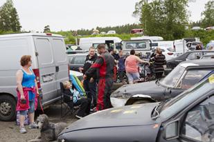 Hos VIANOR åker du till samma verkstad, samma trevliga kundmottagare för alla dina servicebehov - Bekvämt och Enkelt!