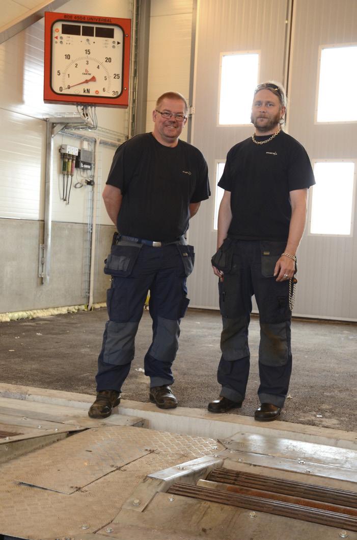 Björn Andersen och Danne Jansson har gått utbildning för att kunna släcka kundernas tvåor. HYLAST släcker dina tvåor Nu höjer HYLAST servicenivån ytterligare ett snäpp.