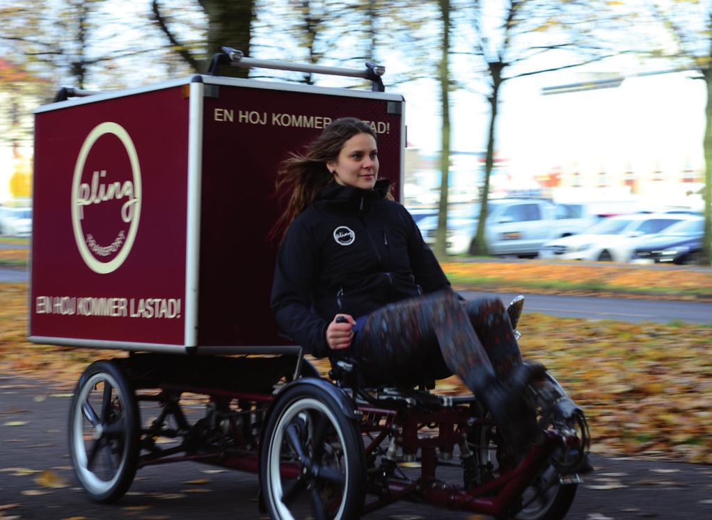 Pling erbjuder bud- och taxitjänster med lastcykel i centrala Göteborg, men även längre sträckor förekommer.