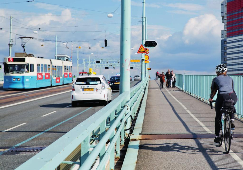 Foto: Hanna Mi Jakobson För att cykeln ska vara ett attraktivt transportsätt är det viktigt att cykelvägnätet hänger samman både lokalt och regionalt, samt kopplar till olika målpunkter i samhället.