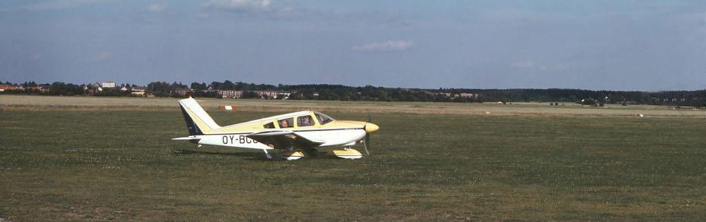 8 MARKANVISNING SÖDRA LADUGÅRDSÄNGEN Bakgrund Platsen där Södra Ladugårdsängen finns idag rymde Örebros första flygplats.