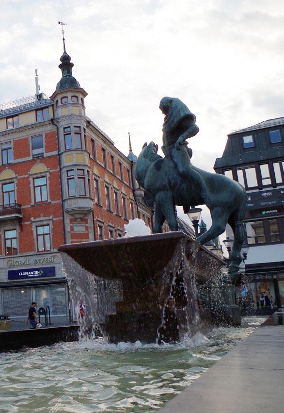 Linköping. Nulink utformar strategier och aktiviteter för dessa målgrupper dels utifrån den egna kompetensen och erfarenheten, dels genom kontakten med marknaden.