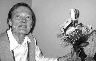 De senaste åren har hon varit vice ordförande och ansvarat för resekommittén. Hon ingår även i kommunala pensionärsrådet.