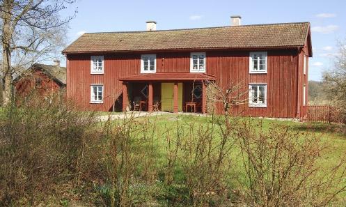 Det blev en utgård till Engaholm avsedd som änkesäte åt Anna Koskull. Under 1900-talets början utarrenderades Hjärtenholm, men 1967 styckades byggnaderna och tomten av från ägorna.