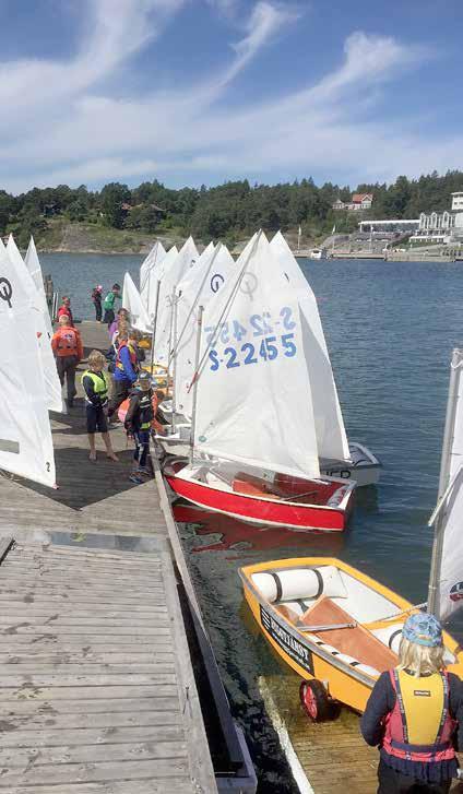 6 Lilla Tjörn Runt seglas söndag 13 augusti ANNONS ANNONS 7 Vill du lära dig segla i sommar? Häng med i vår seglarskola!