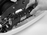 2 Batteri Batteribyte Om batteriet behöver bytas ut skall Robin Mover tas bort från skensystemet.