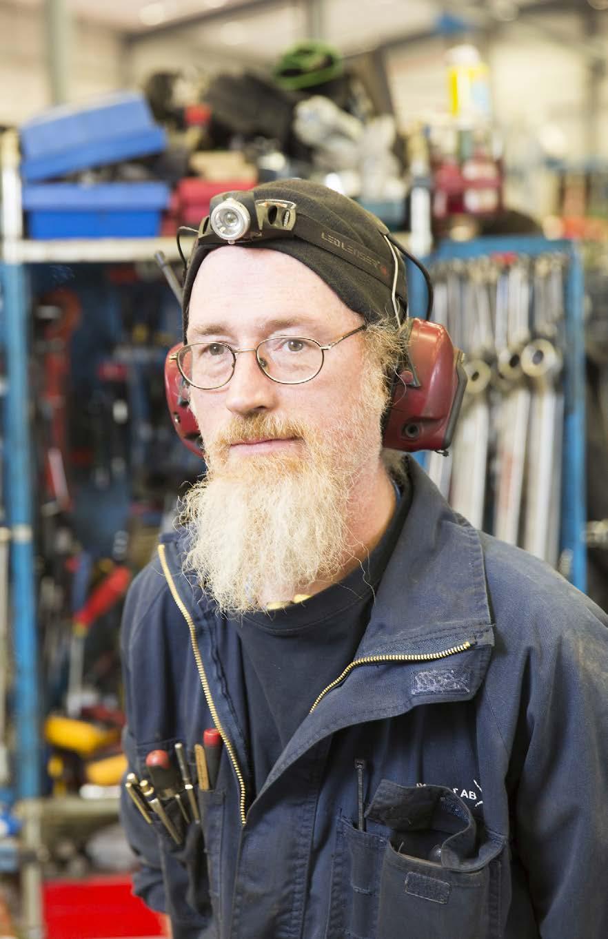 Och sedan dess har han varit Hylast trogen genom alla år. Jobben har varierat och Janne berättar att han reparerat det mesta på de flesta typer av fordon.