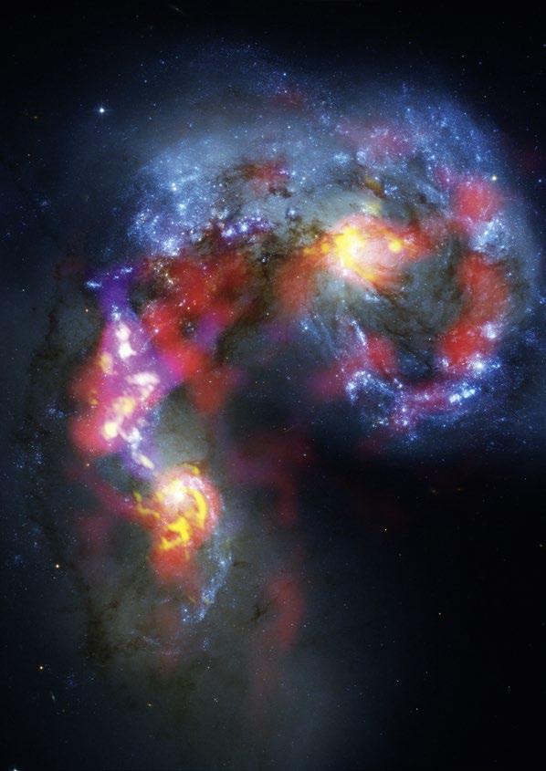 Antenngalaxerna är ett par förvrängda spiralgalaxer som håller på att kollidera. De ligger ungefär 70 miljoner ljusår från oss.