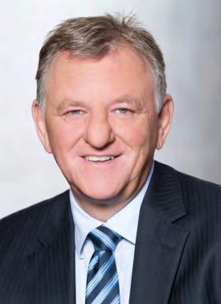 Intervju med årsmötets gästtalare Gastredner der Jahrestagung im Interview FOTO: MAN Vi blir mer och mer leverantörer av transporttjänster Andreas Renschler, medlem i Volkswagenkoncernens styrelse