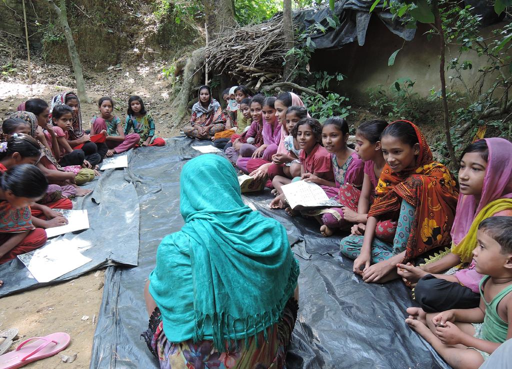 Promoting Human Rights and Education Bangladesh Bättre framtid för flickor i slumområden Vår samarbetspartner PHREB arbetar för att förbättra särskilt flickors situation i Bangladesh kustområden, där