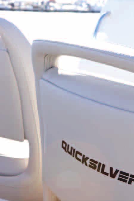 Quicksilver Activ-utbudet har alltid varit en perfekt kombination mellan nöje och design förenad med praktiska funktioner och säkerhet.