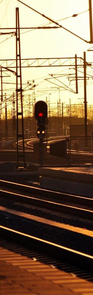Järnvägens brister Trångt på tågen i Mälardalen. Dålig wifi-uppkoppling. Olika biljettsystem. Tidskrävande byten (t ex Hallsberg). Drift och underhåll.