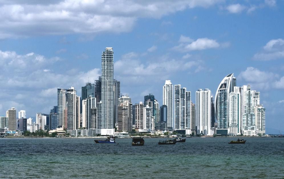 INNEHÅLLSFÖRTECKNING VD har ordet 4 Allmänt 5 Tectona Capital AB - Emittenten 7 Fastigheter i Panama 10